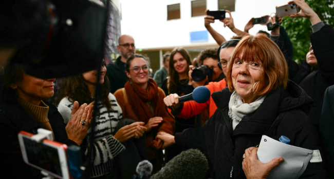 Gisele-Pelicot-R-addresses-media-at-the-Avignon-courthouse-during-the-trial-of-her-former-partner